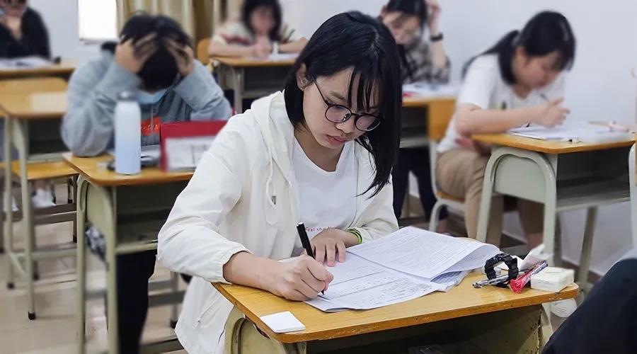 学习不设限！广州市高三年级阶段性统考今日圆满结束